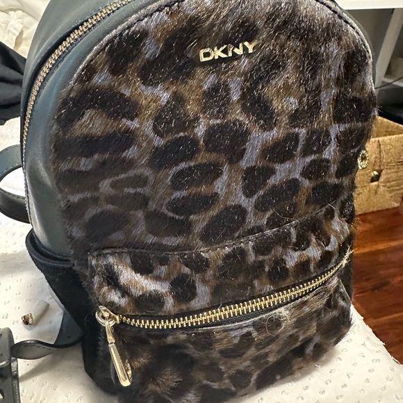 DKNY BAG - Picture 2 of 3